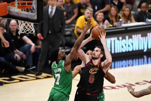 中国男篮87-78险胜，锋线问题明显，四球员状态不佳，廖三宁是最大功臣展示图